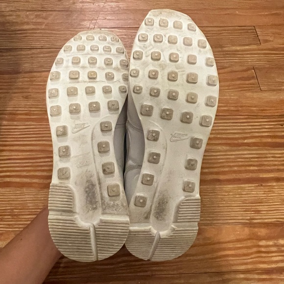 Nike Sneakers - Picture 5 of 11